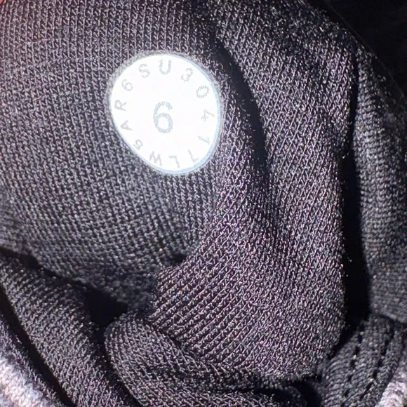 Lululemon Power Pose Tank - Picture 13 of 14